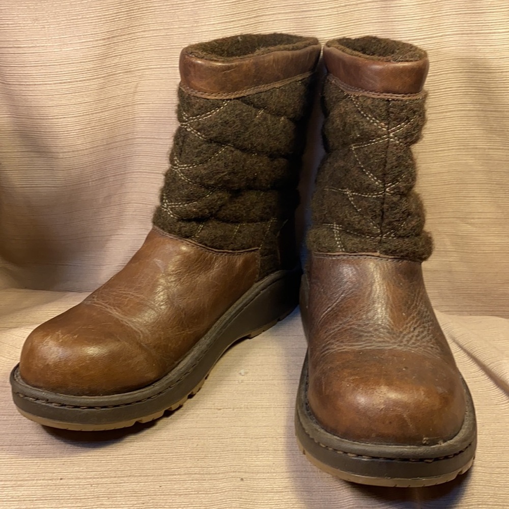Chaco leather quilted wool waterproof boots in EUC